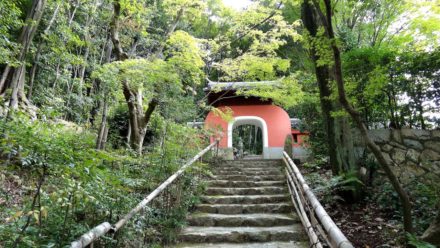 石峰寺 竜宮門